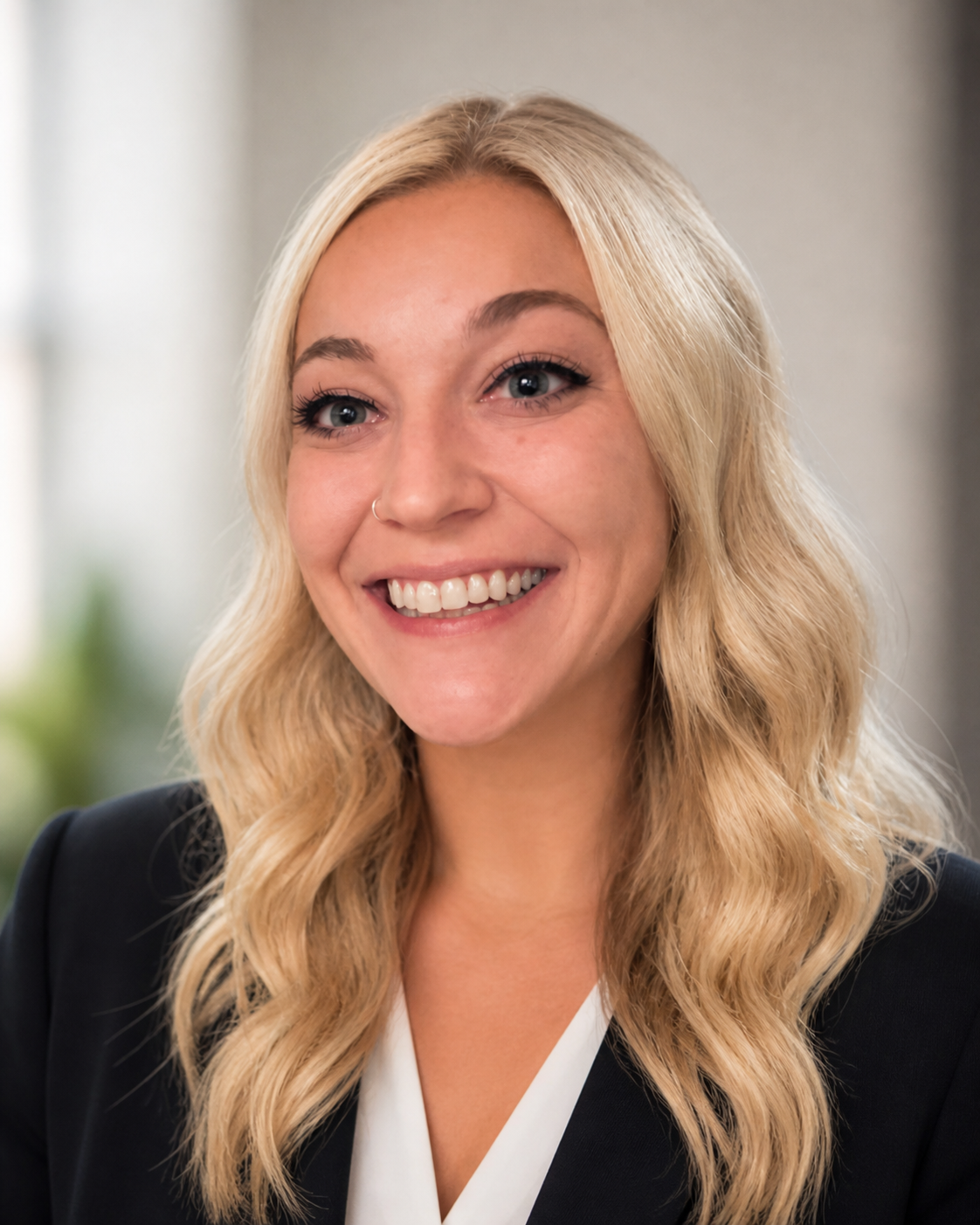 Alex Tomlinson headshot