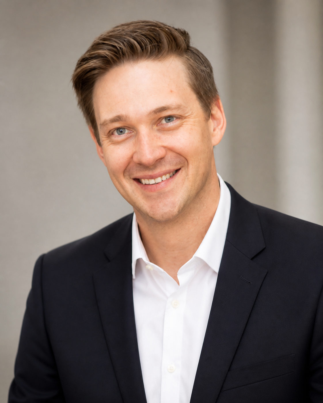 Michael Tomlinson headshot